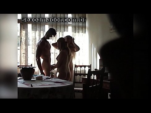 ❤️ جنسي ملګري د هغه سره یو لوی سړی او یو درېیم بلنه ورکوي ☑  په ps.pornjk.ru